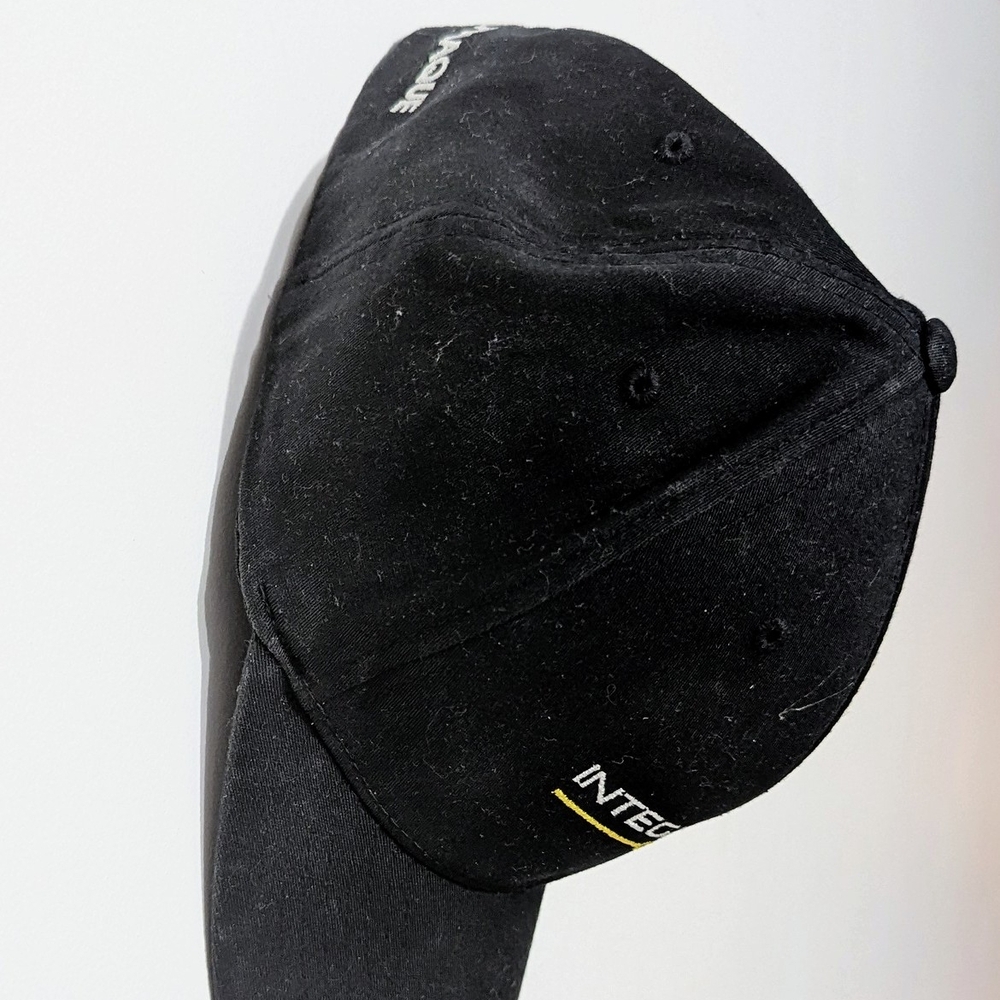 Black Cap - Picture 2 of 5